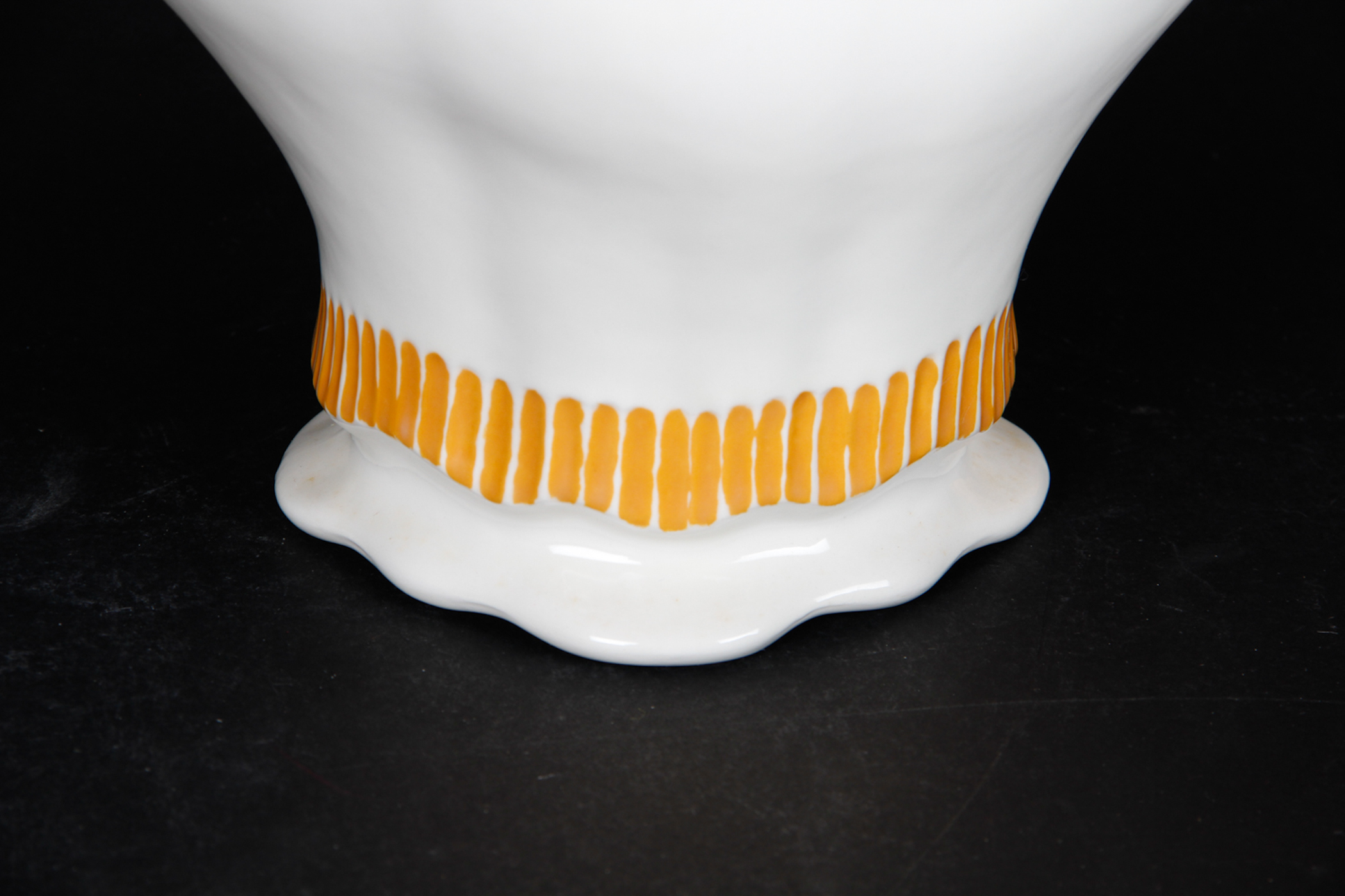 Arnel's Pitcher and Wash Basin