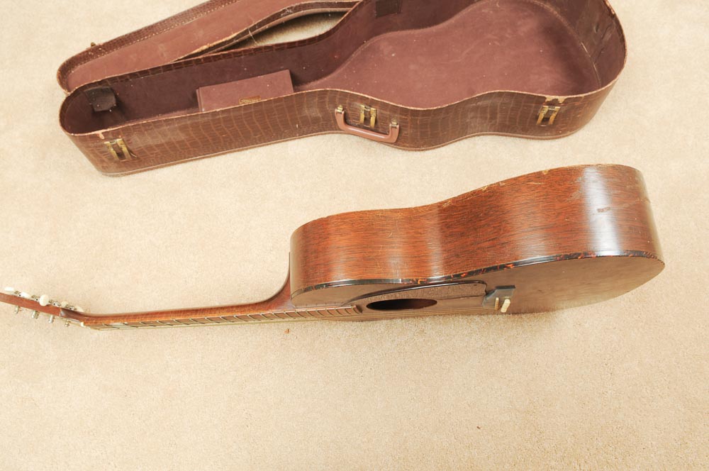 Vintage 1964 Gibson LG-0 Guitar With Case