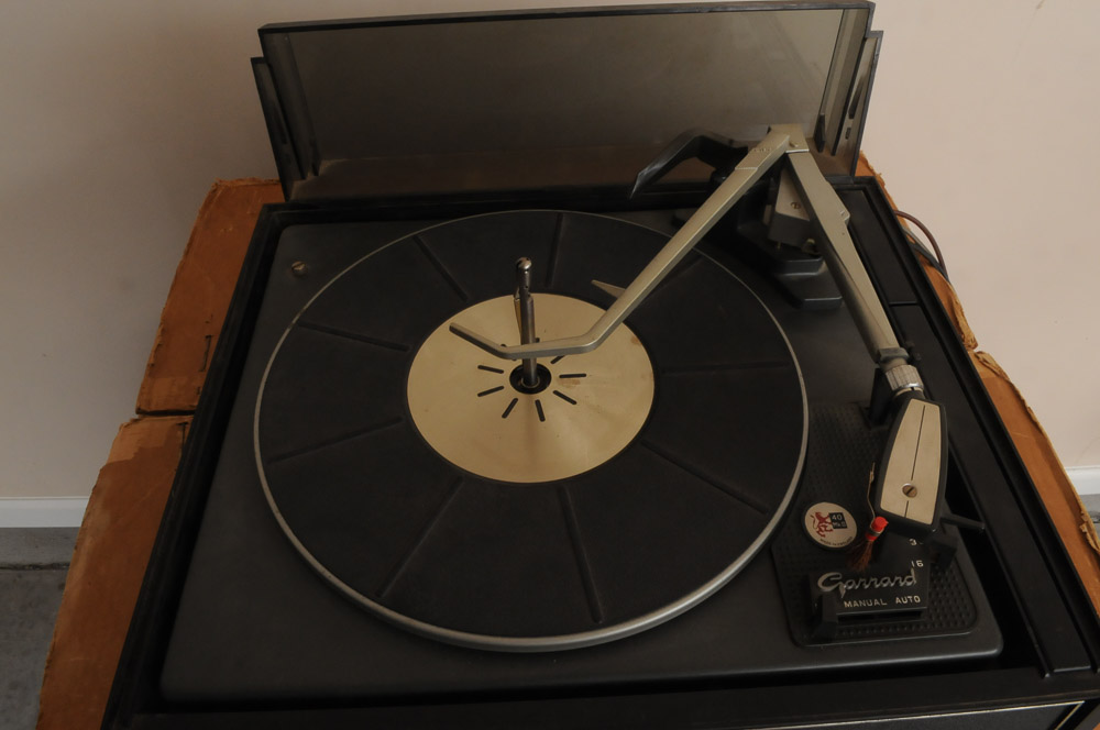 Vintage Sansui Tuner, Speakers and Turntable in Original Boxes