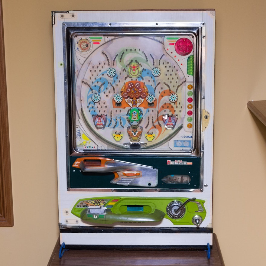 Vintage Heiwa Pachinko Machine