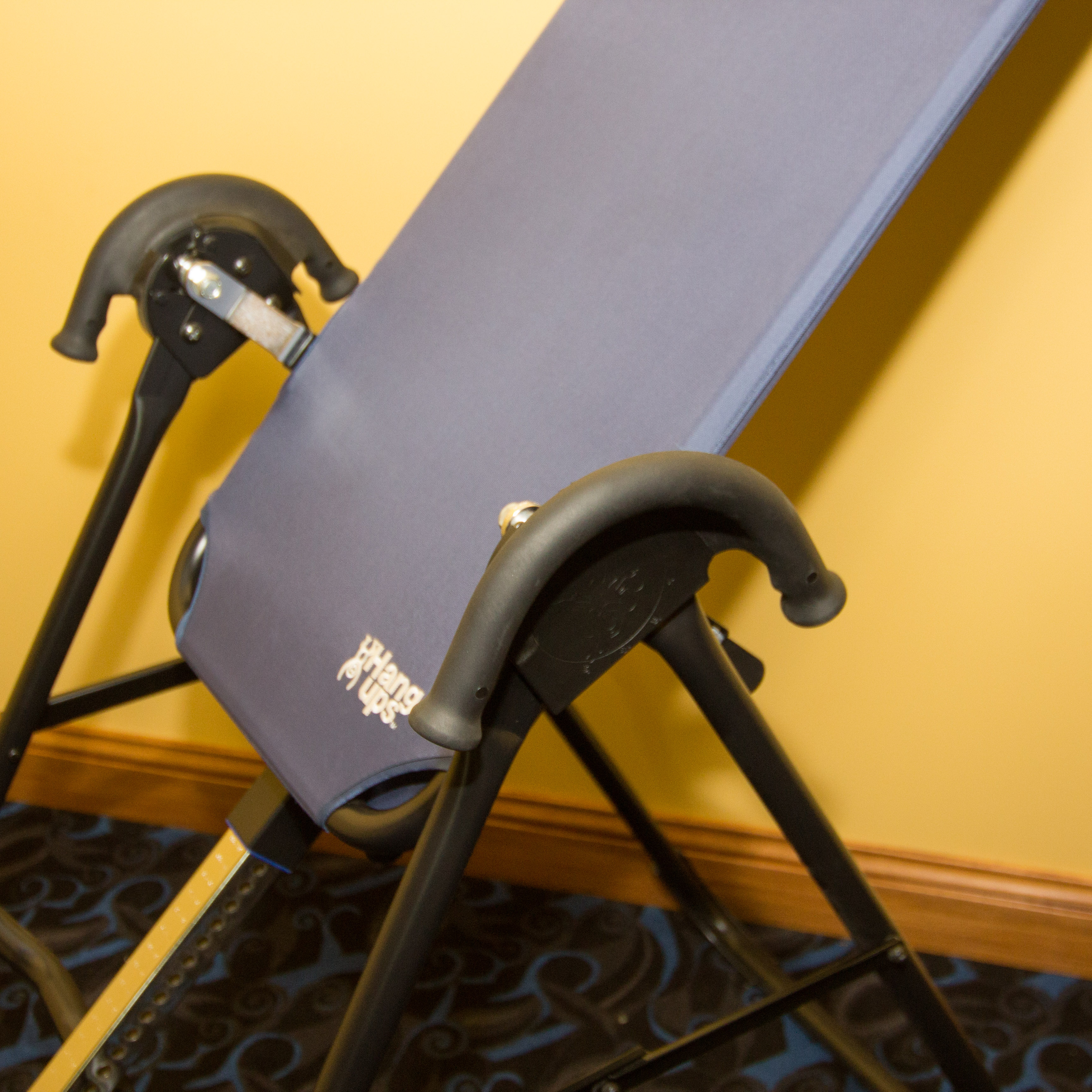 Hang Ups F7000 Inversion Table with Folding Stand