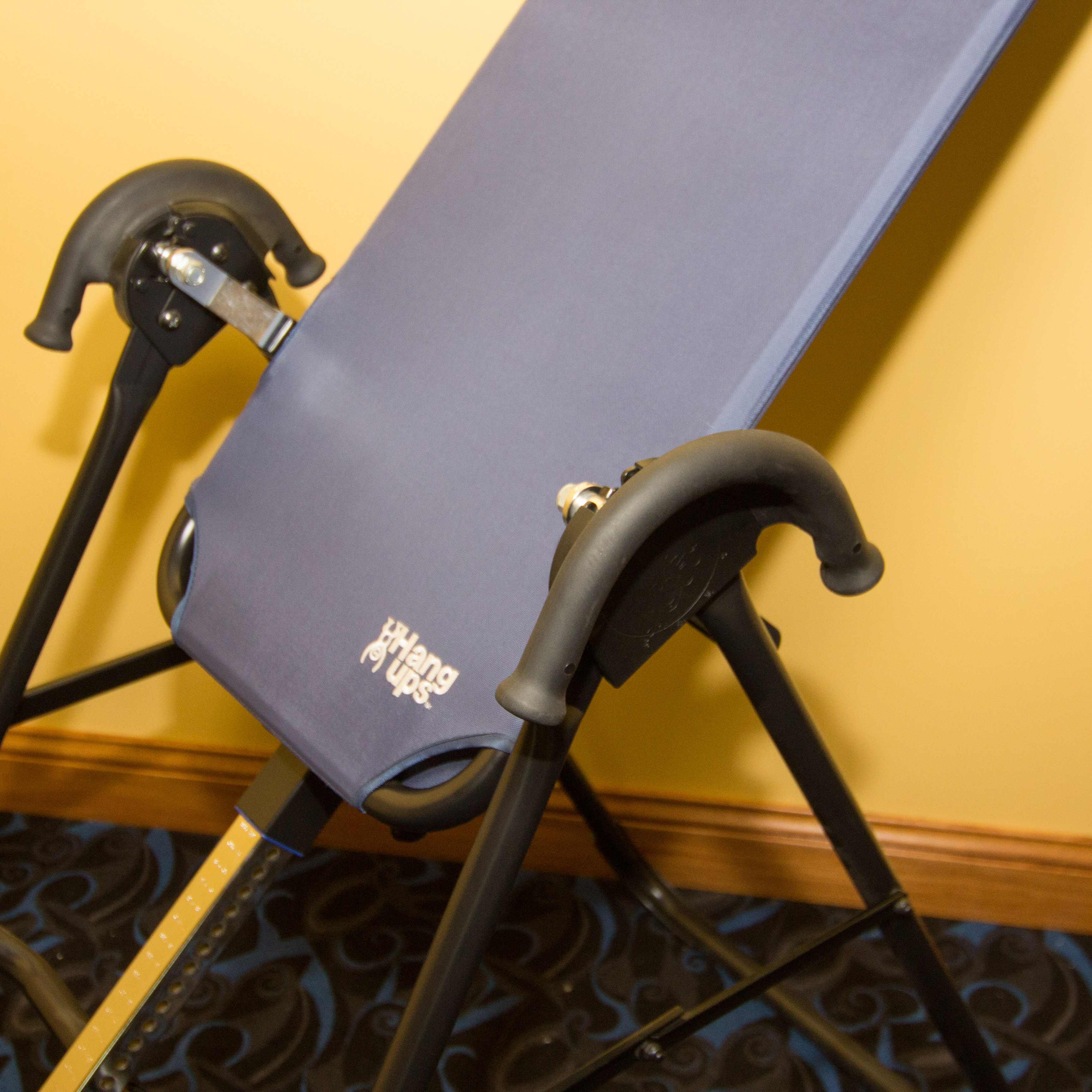 Hang Ups F7000 Inversion Table with Folding Stand