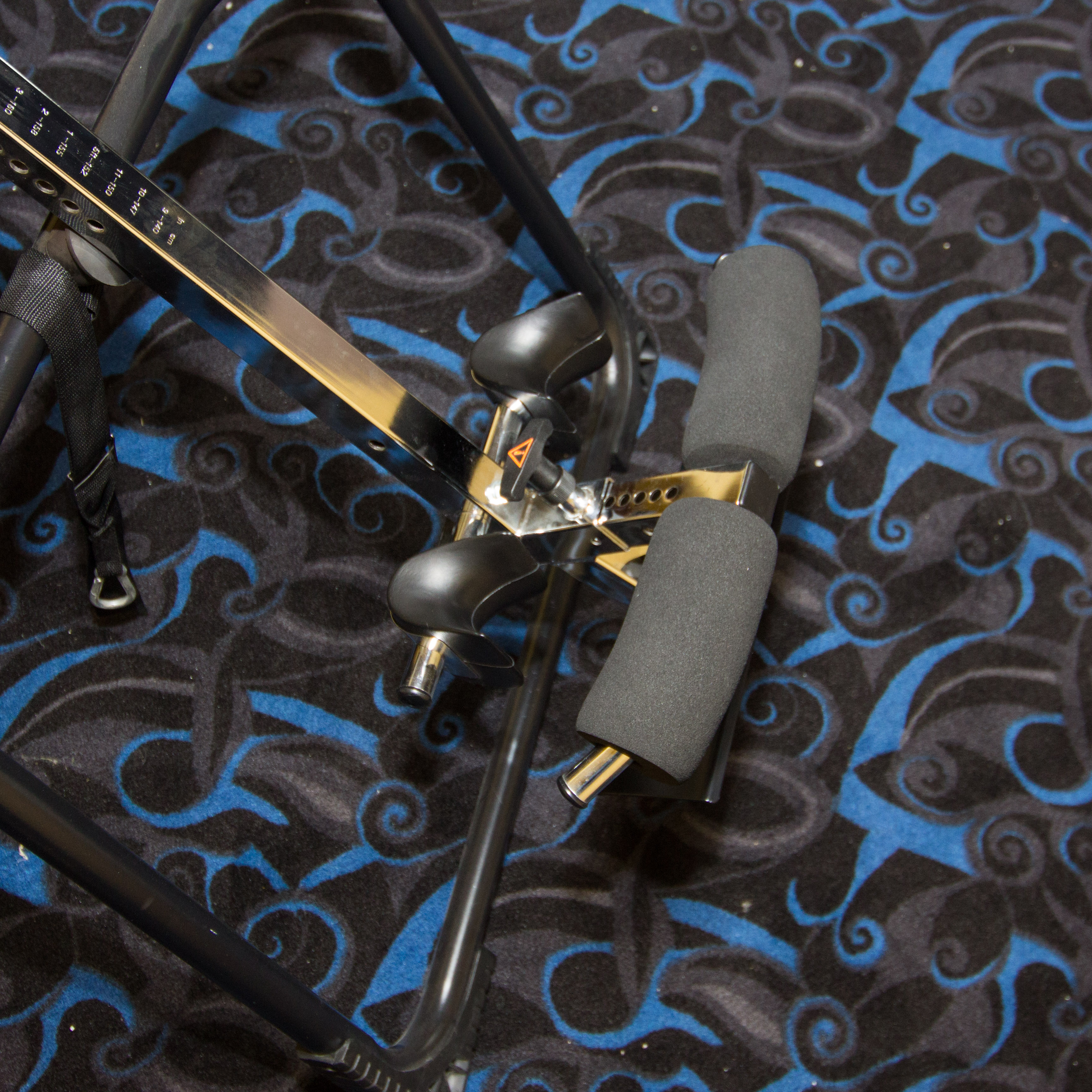 Hang Ups F7000 Inversion Table with Folding Stand