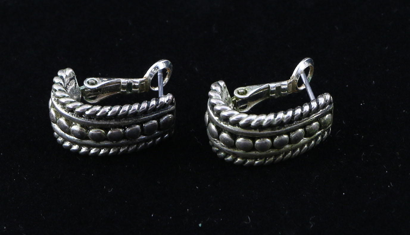 Assortment of Jewelry