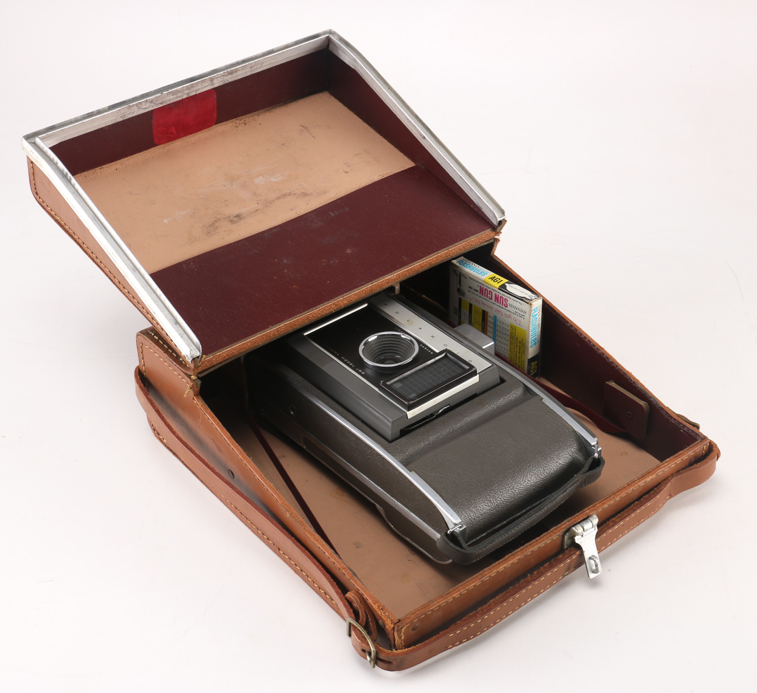 Polaroid Land Camera Model J66 in Case