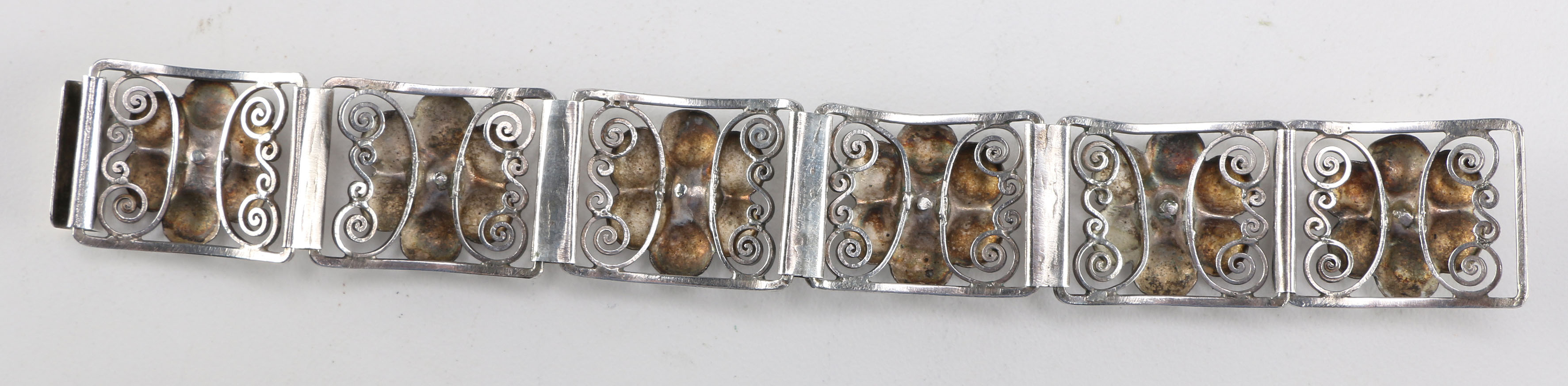 Set of 850 Silver Earrings and Bracelet