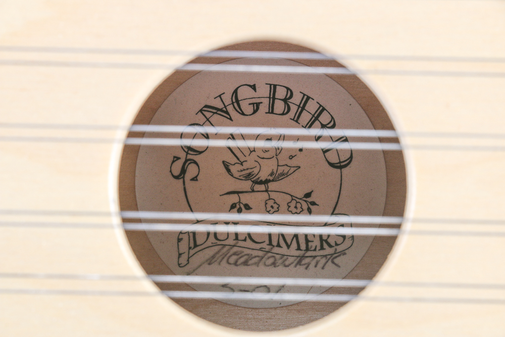 Meadowlark Dulcimer by Songbird Dulcimers