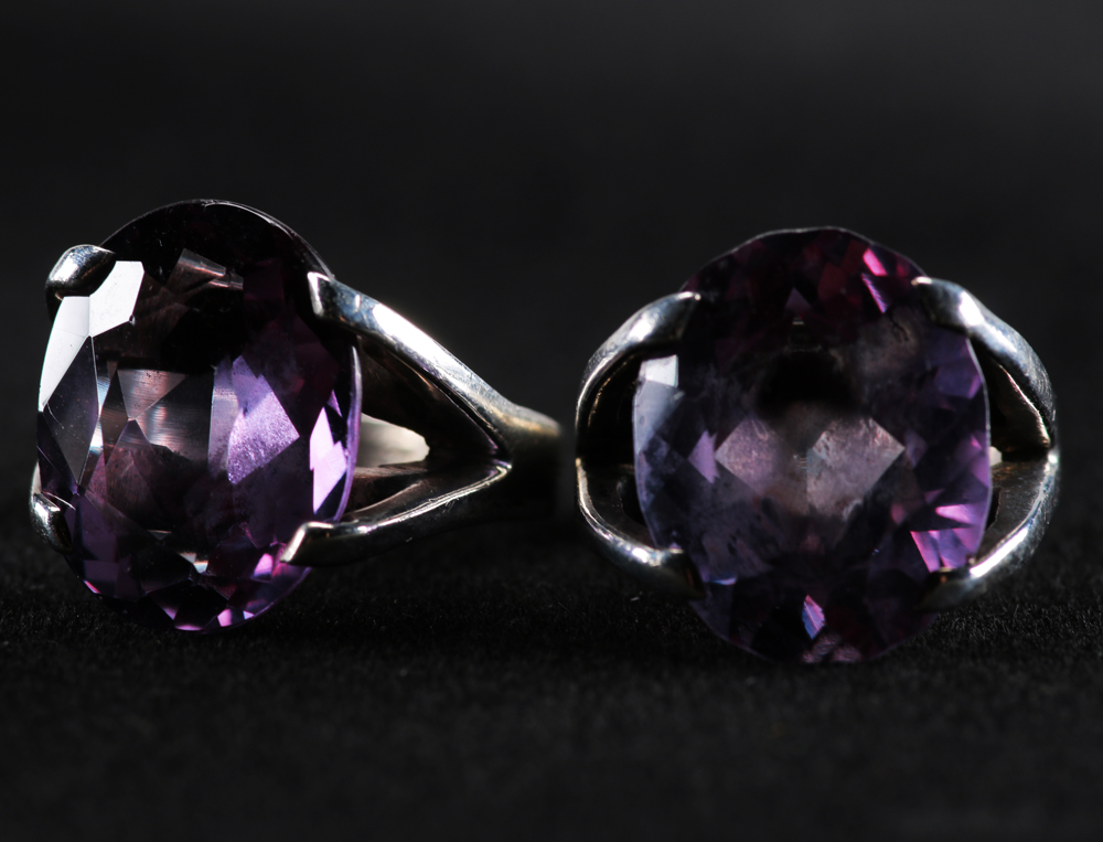 Assortment of 900 Silver and Color Change Sapphire Rings