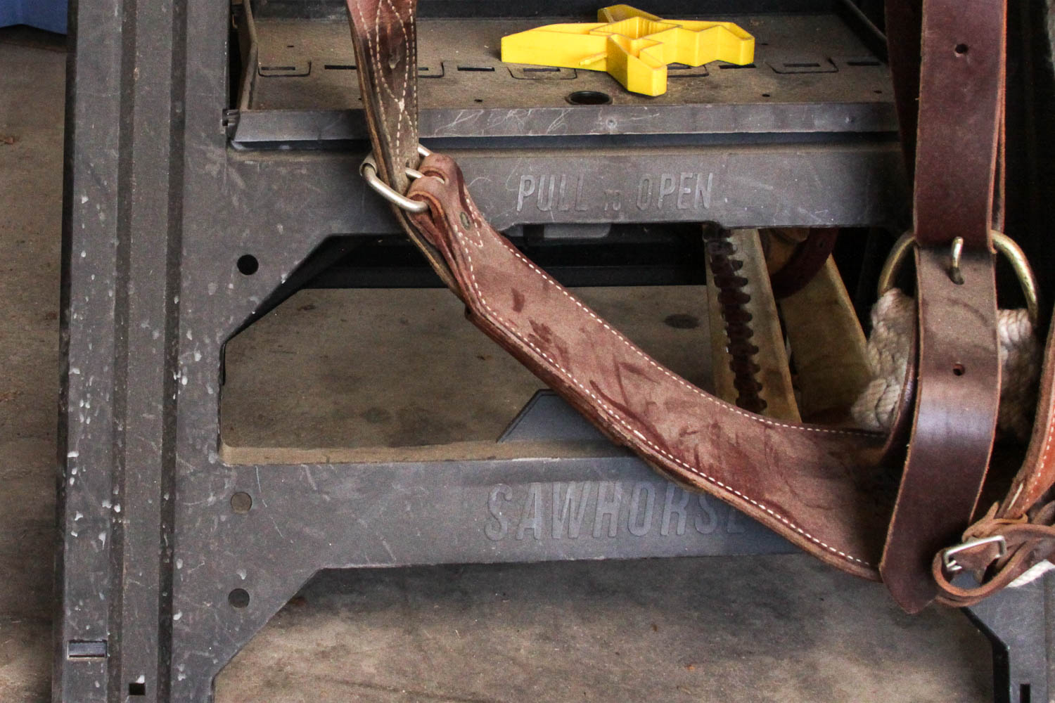 Court's Saddlery Dee Picket Roper Saddle