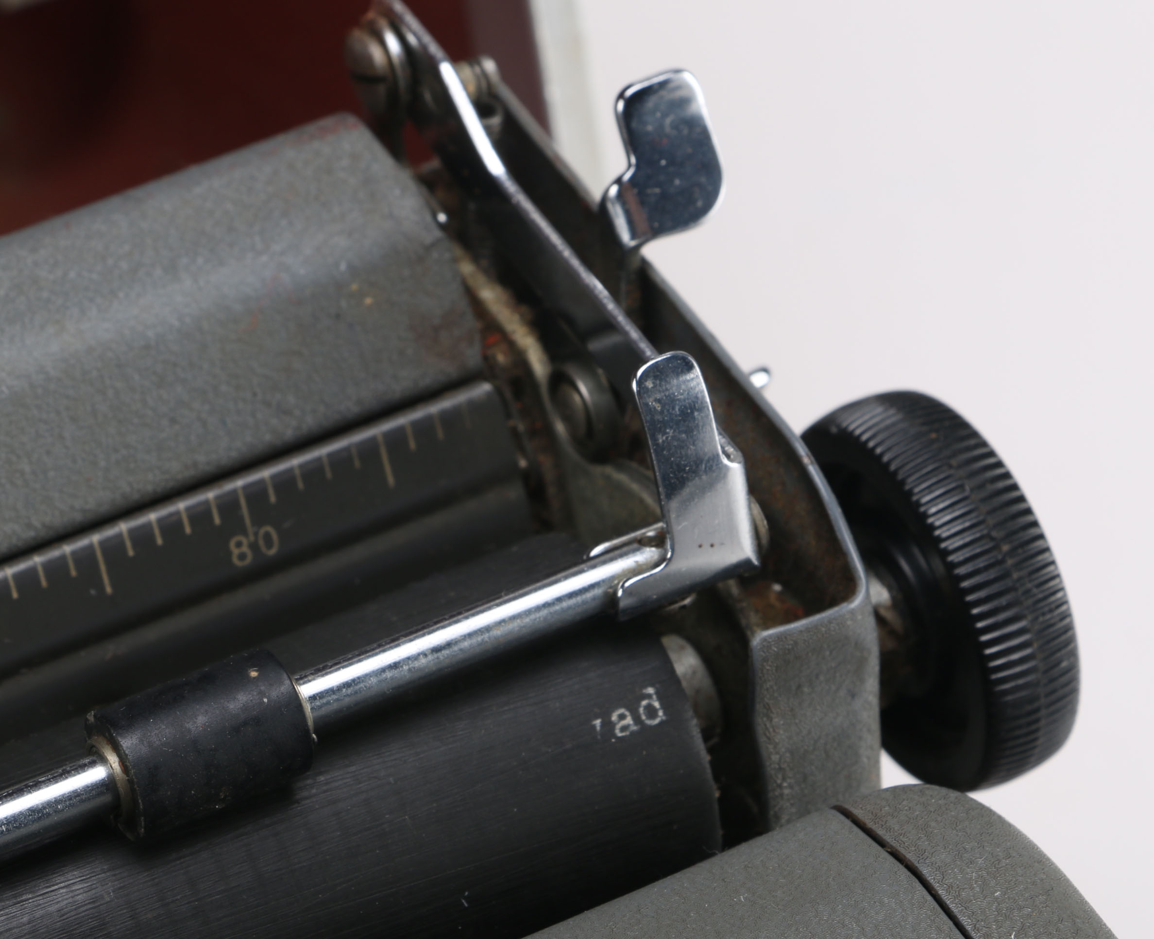 Circa 1940s Royal "Quiet DeLuxe" Typewriter