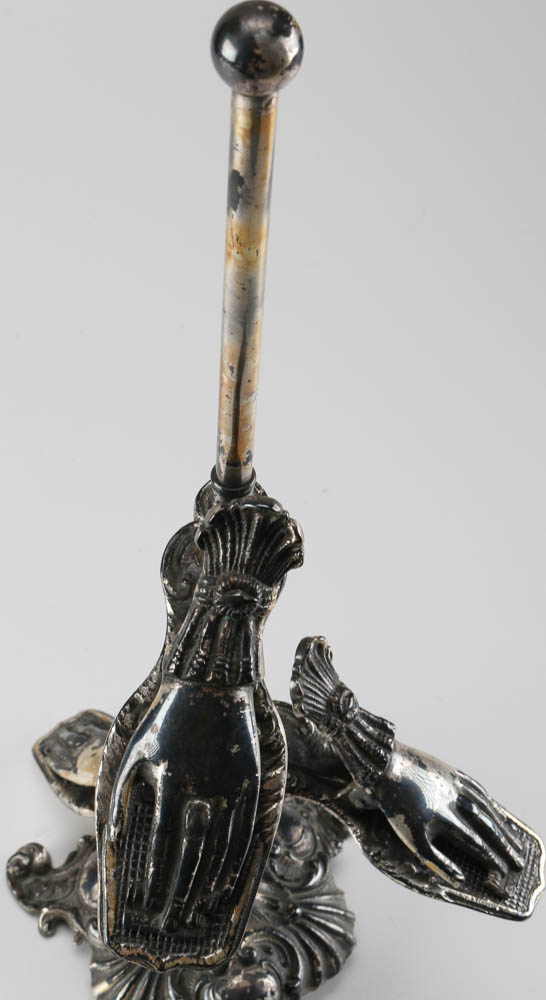 Metal Towel Holder with Hand Clamps