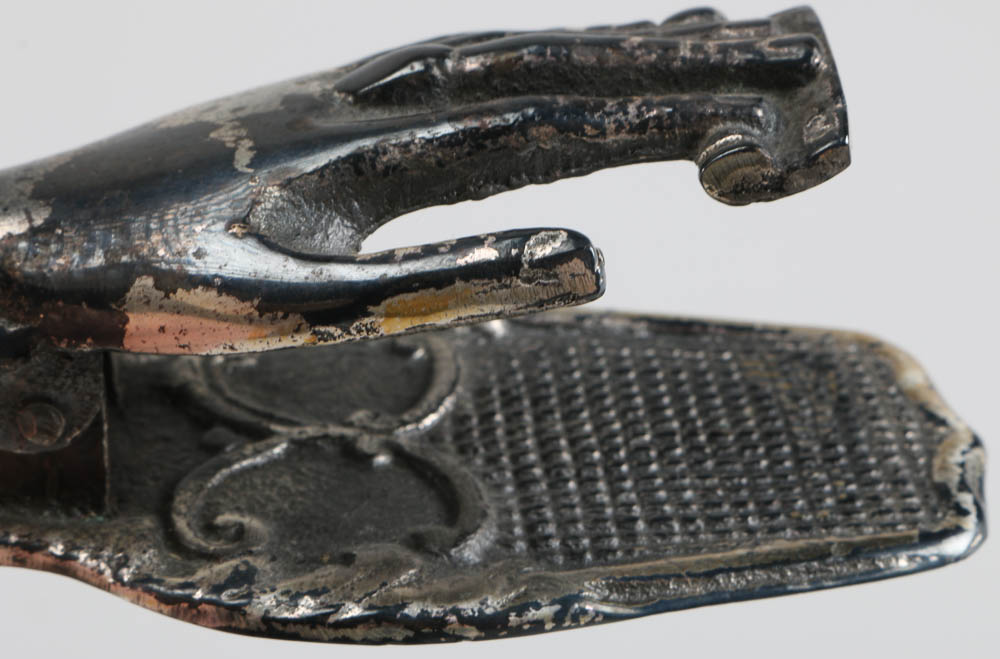 Metal Towel Holder with Hand Clamps