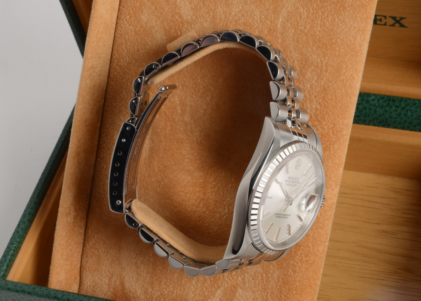 Rolex Datejust Steel 16220 36mm Silver Tapestry Automatic Watch