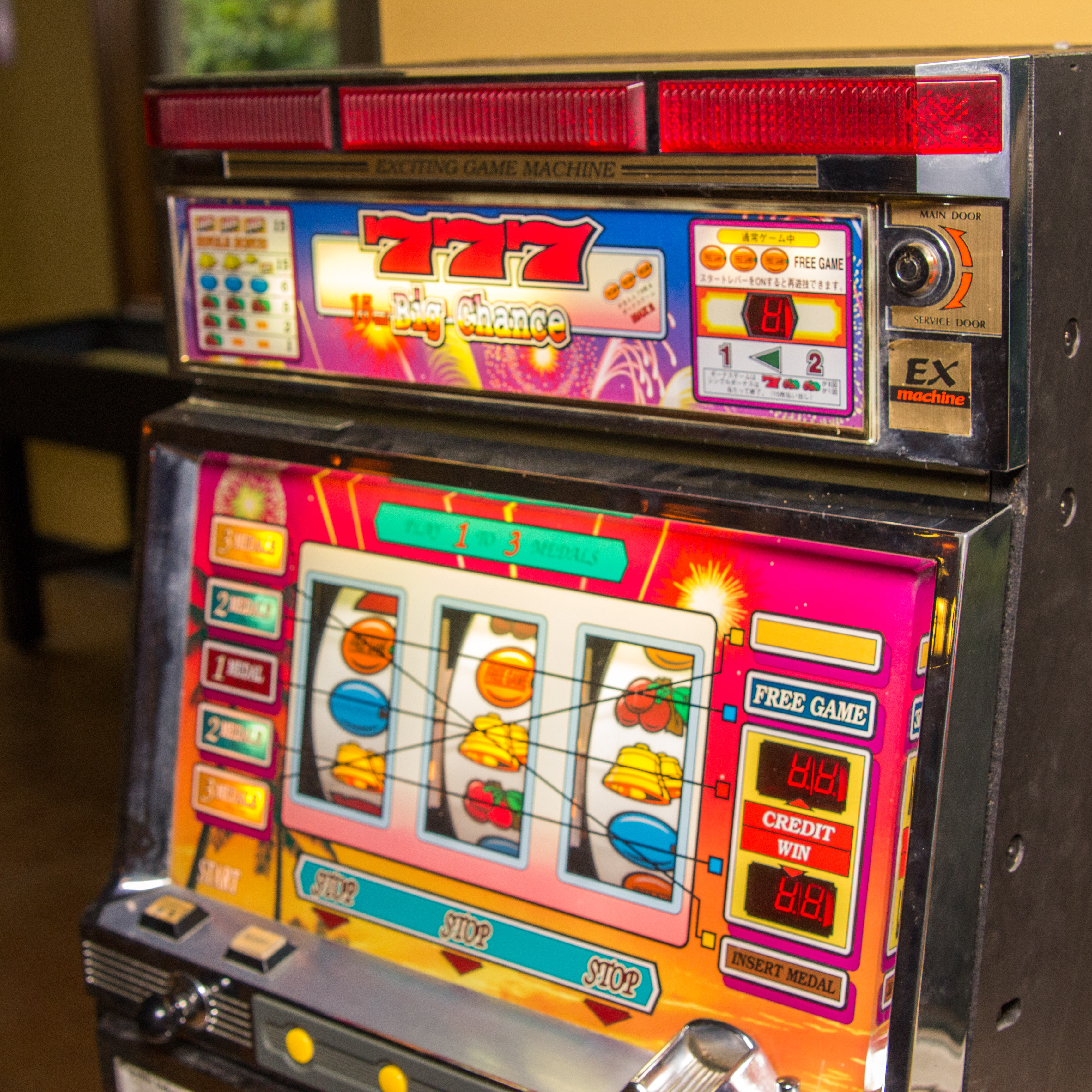 Pachislo "Tropicana Macy" Slot Machine