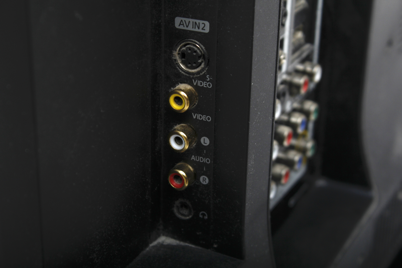 Samsung 32" Flatscreen LCD Television