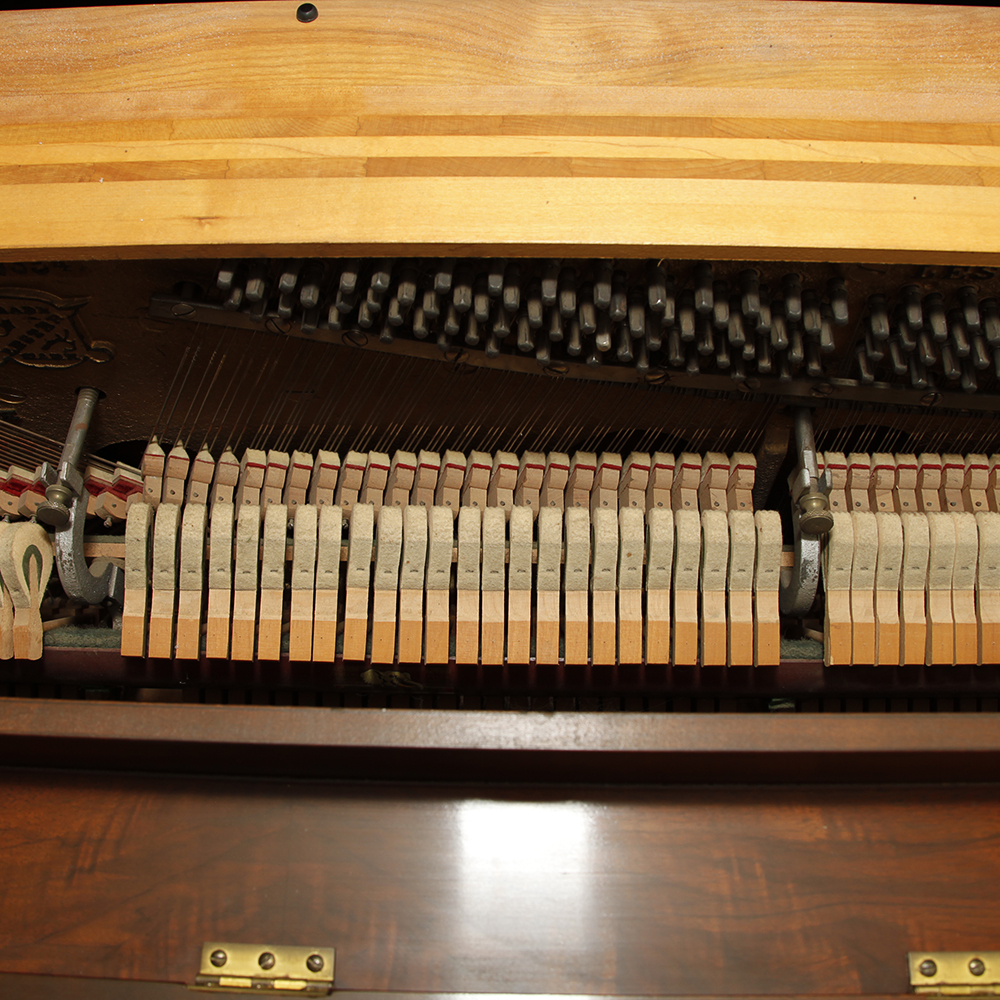Mid-20th Century Lester Philadelphia Betsy Ross Spinet Piano