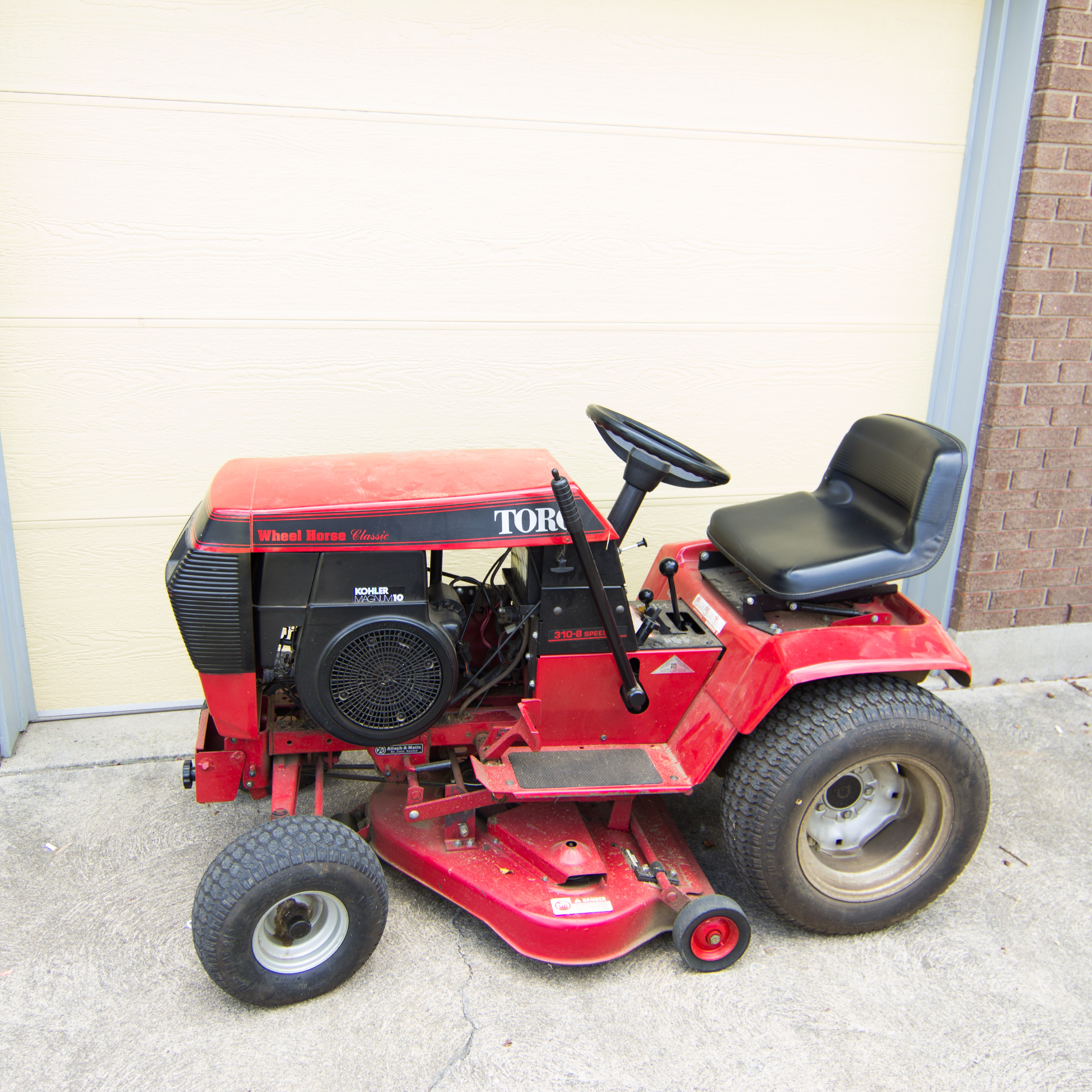 Toro Wheel Horse Classic 310-8 Lawnmower