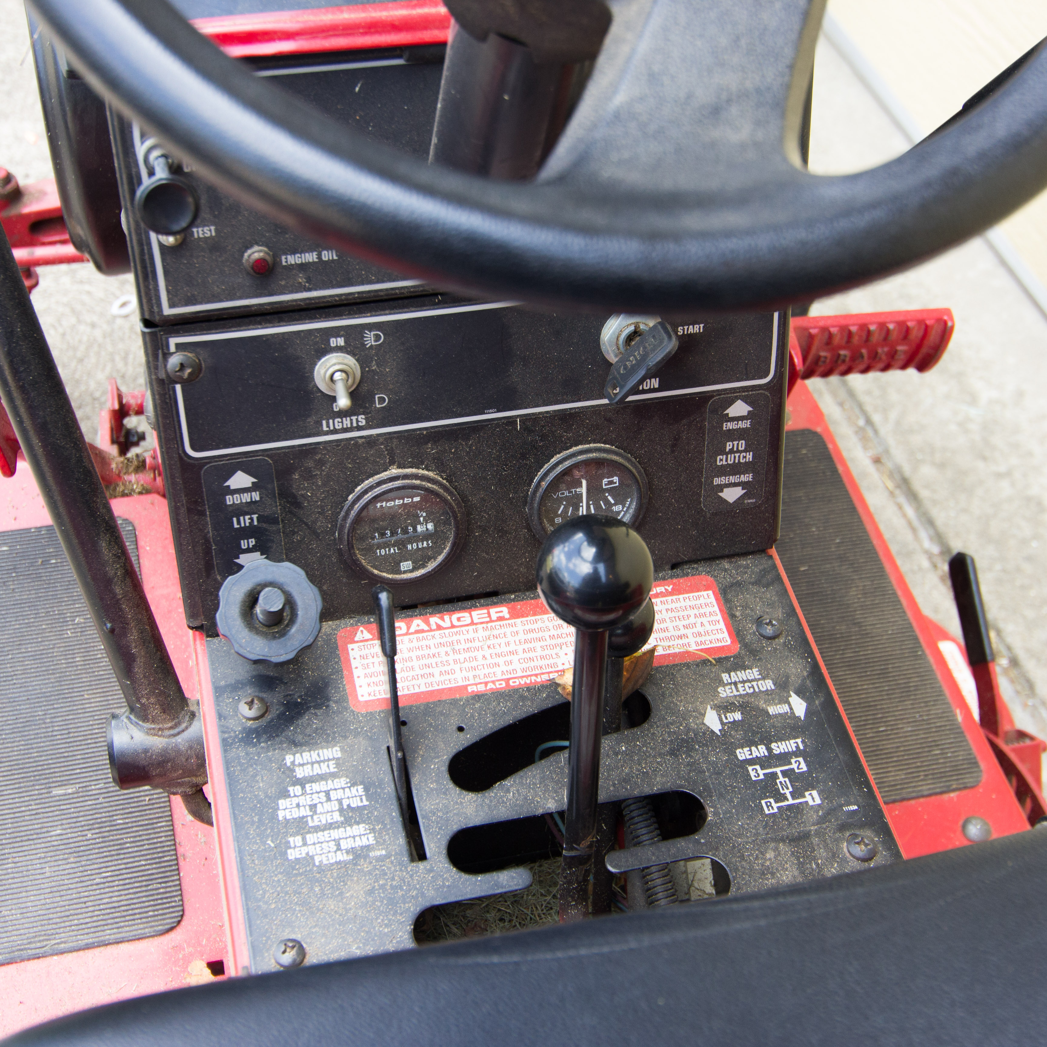 Toro Wheel Horse Classic 310-8 Lawnmower