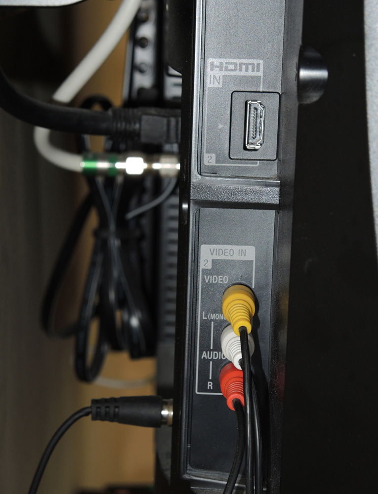 Sony Bravia 40" LCD Digital TV with Wall Mount