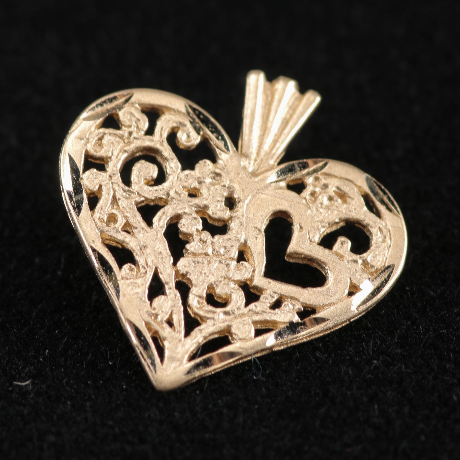 14K Yellow Gold Heart Pendant