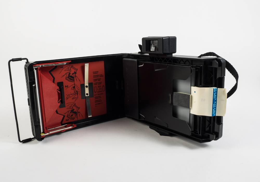 Polaroid EE100 Special Land Camera