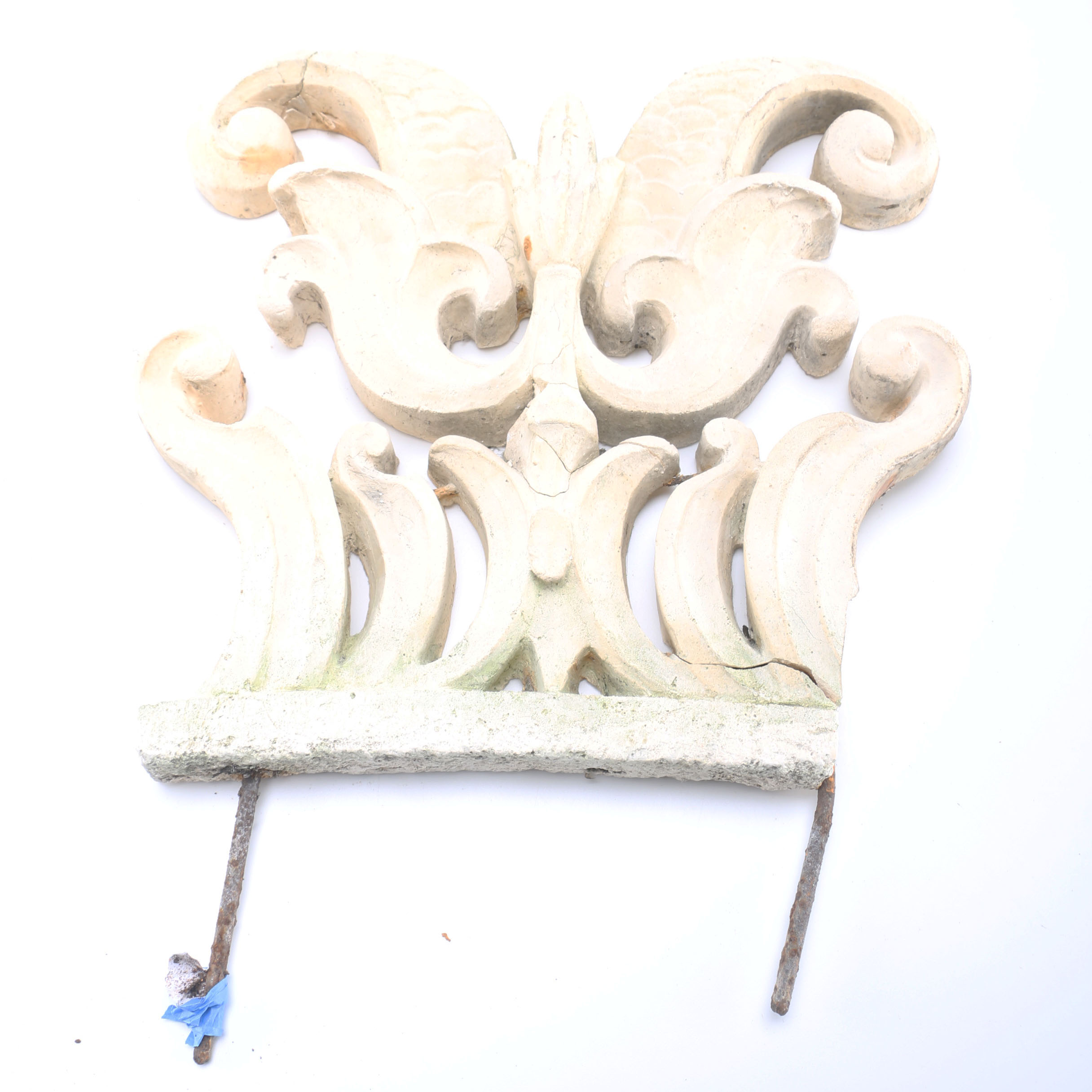 Architectural Molding Made of Cement