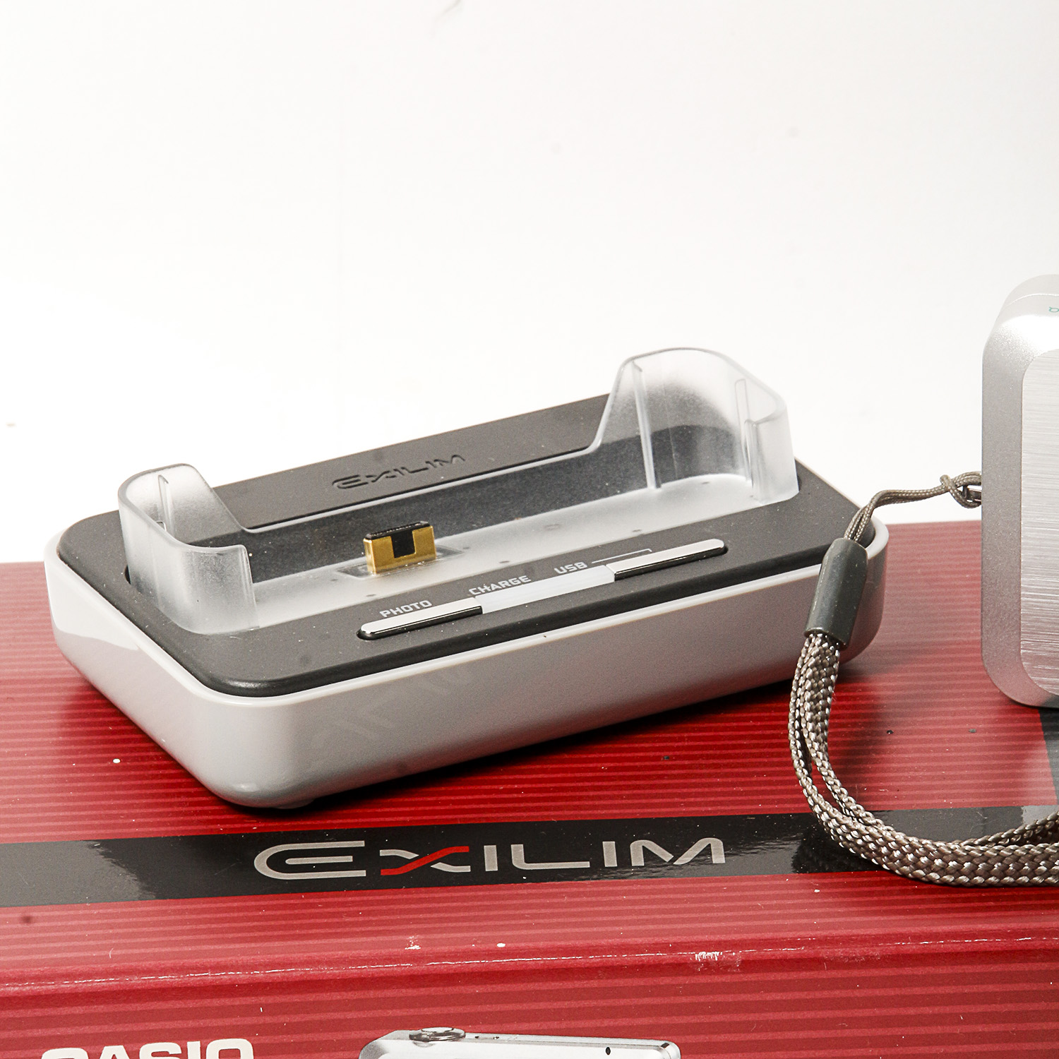 Casio EX Z750 7.2 Mega Pixels Digital Camera