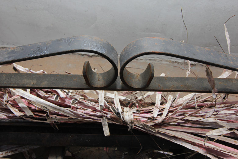 Cast Iron Newspaper Log Roller