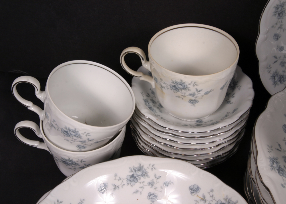 Johann Haviland "Blue Garland" China Set for Eight