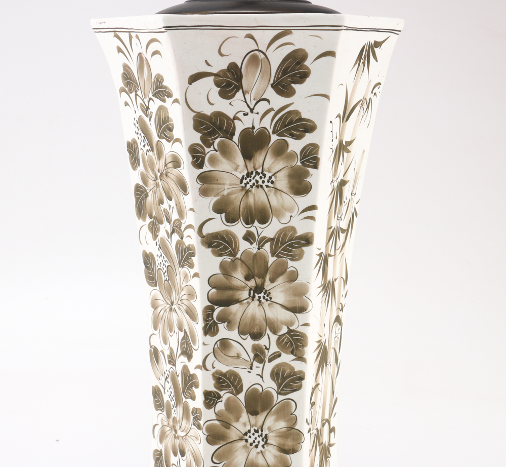 Ceramic Floral Table Lamp
