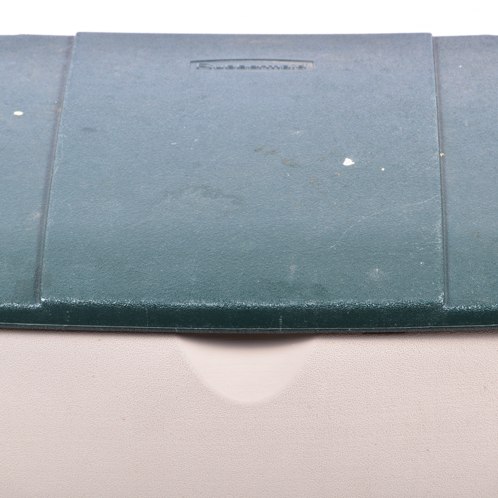 Rubbermaid Outdoor Storage Bin