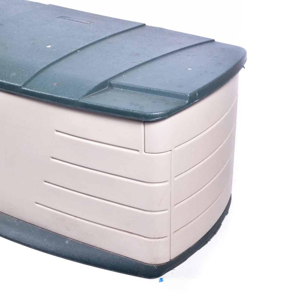 Rubbermaid Outdoor Storage Bin