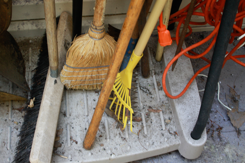 Lawn and Garden Tools with Plastic Organizing Stand