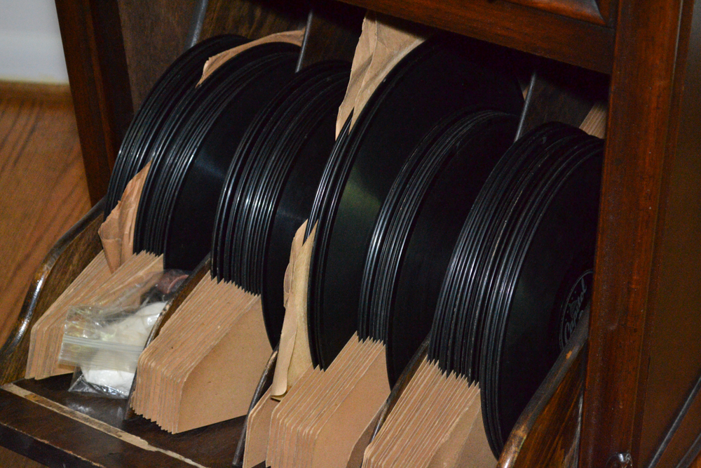 Antique Columbia Grafonola Record Player with Records