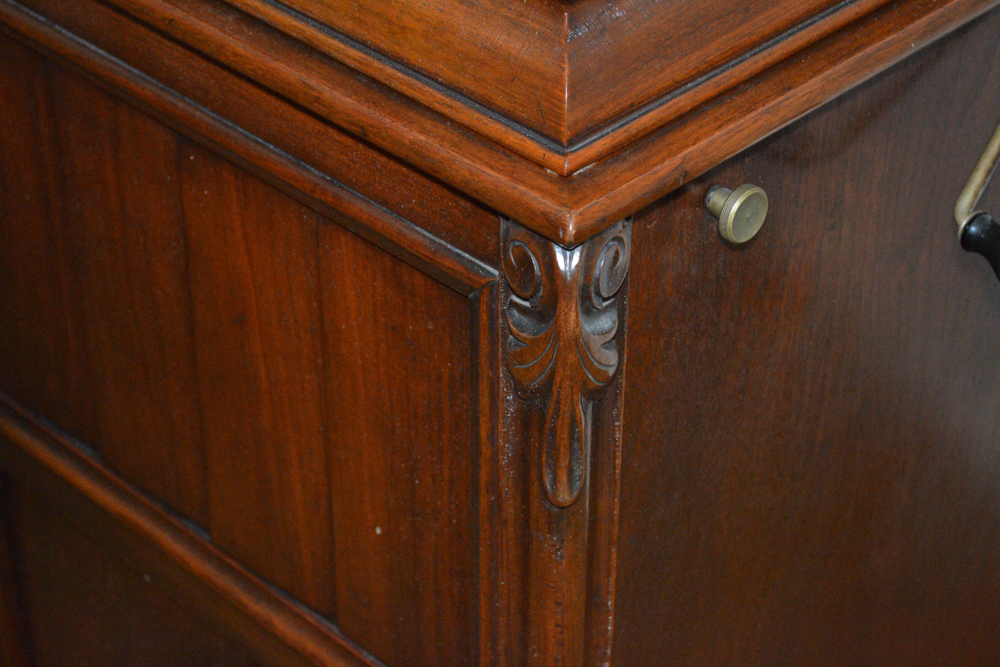 Antique Columbia Grafonola Record Player with Records