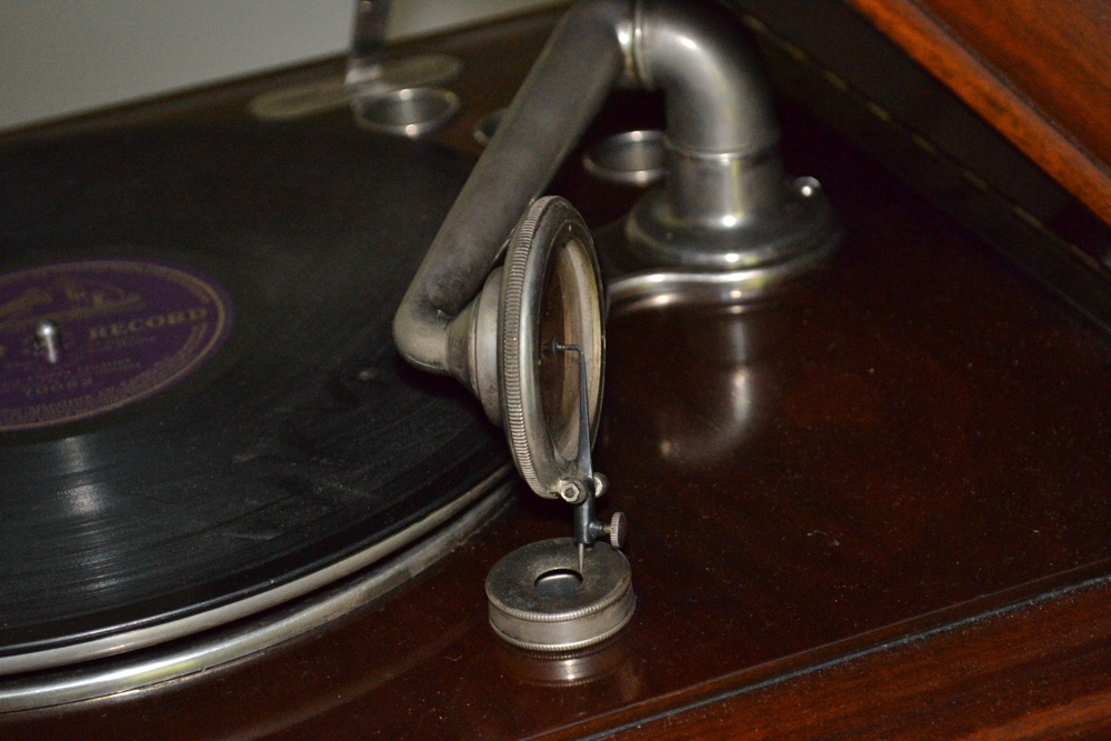 Antique Columbia Grafonola Record Player with Records