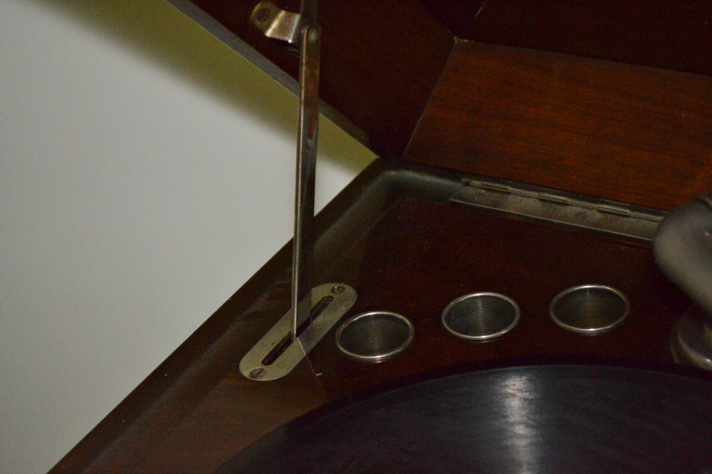 Antique Columbia Grafonola Record Player with Records