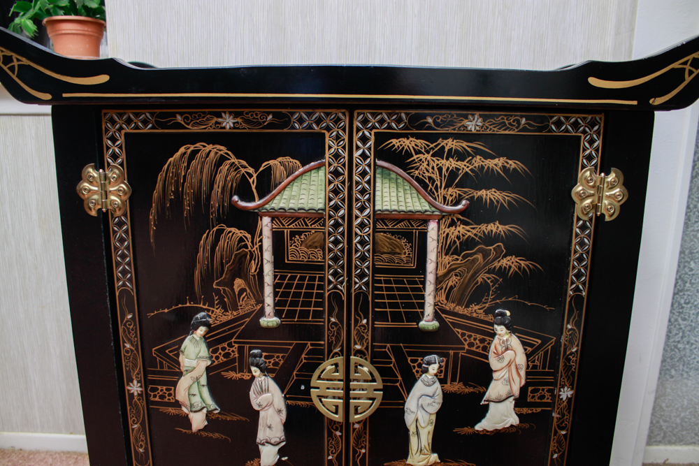Chinese Black Lacquered Bar Cart
