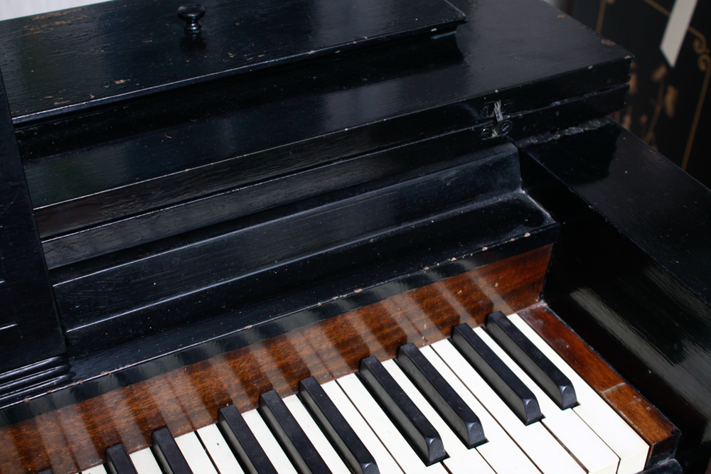 Eavestaff Pianette Spinet Minipiano with Bench