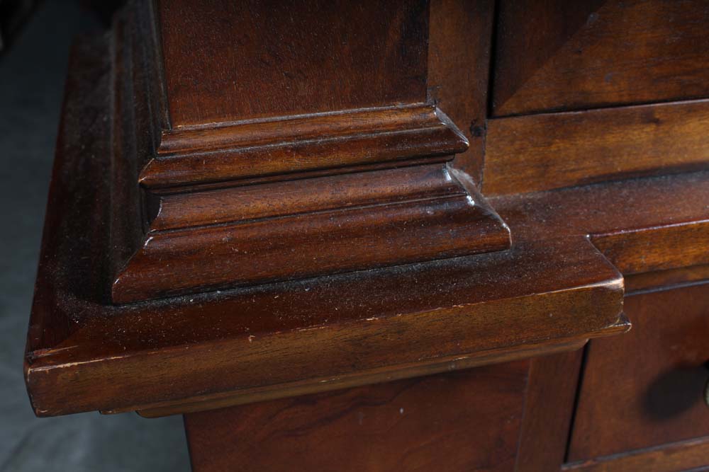 Drexel Heritage Covington Park Illuminated China Cabinet