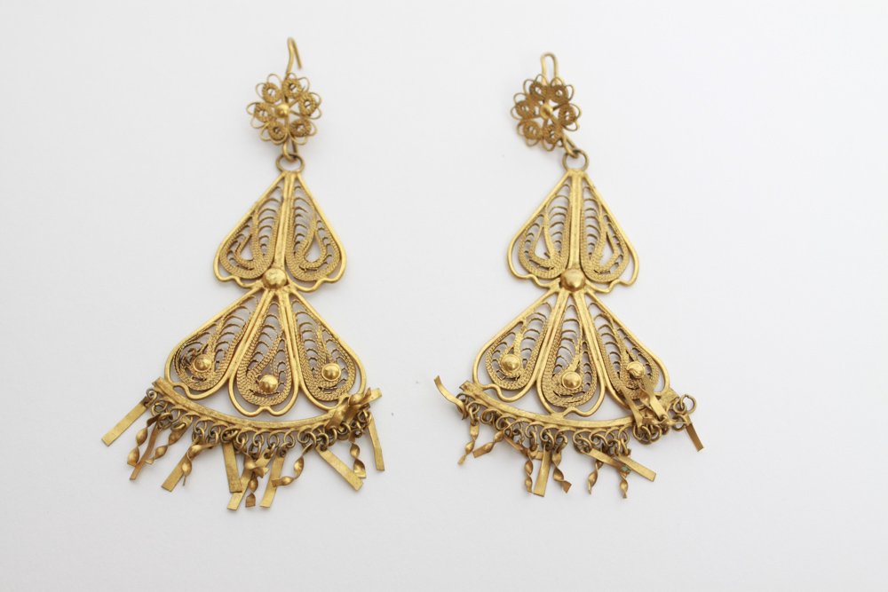 Vintage Cameo Style Cufflinks and Gold Washed Filigree Earrings