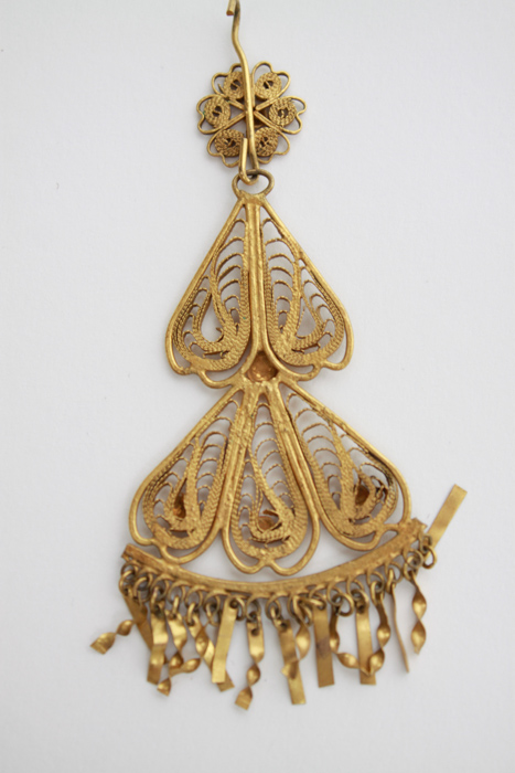 Vintage Cameo Style Cufflinks and Gold Washed Filigree Earrings