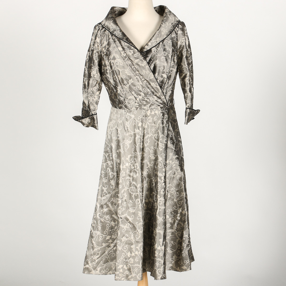 Adrianna Papell Occasions Grey Dress