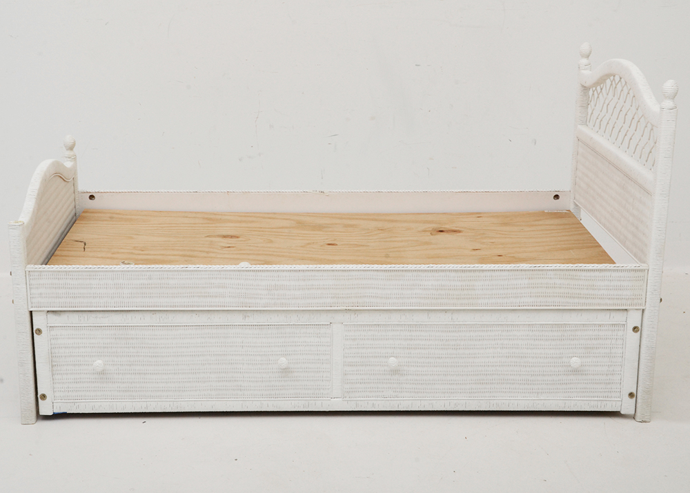 White Wicker Twin Trundle Bed