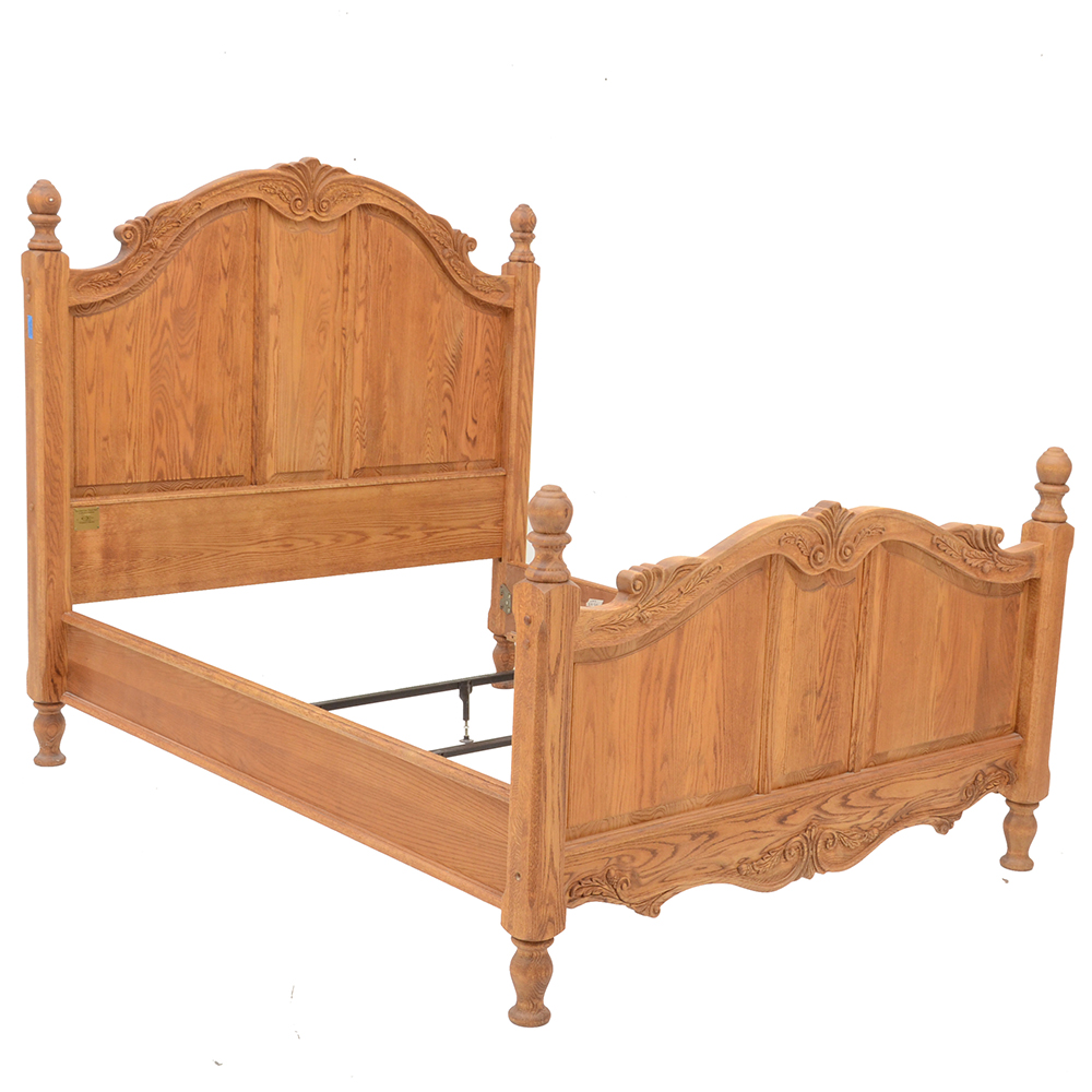 Oakwood Interiors Queen Size Carved Oak "Oakcrest" Panel Bed