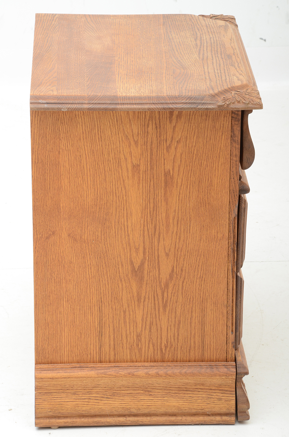 Oakwood Interiors Carved Oak Nightstands