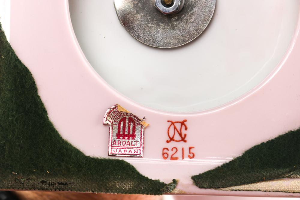 Ardalt Urn Centerpiece