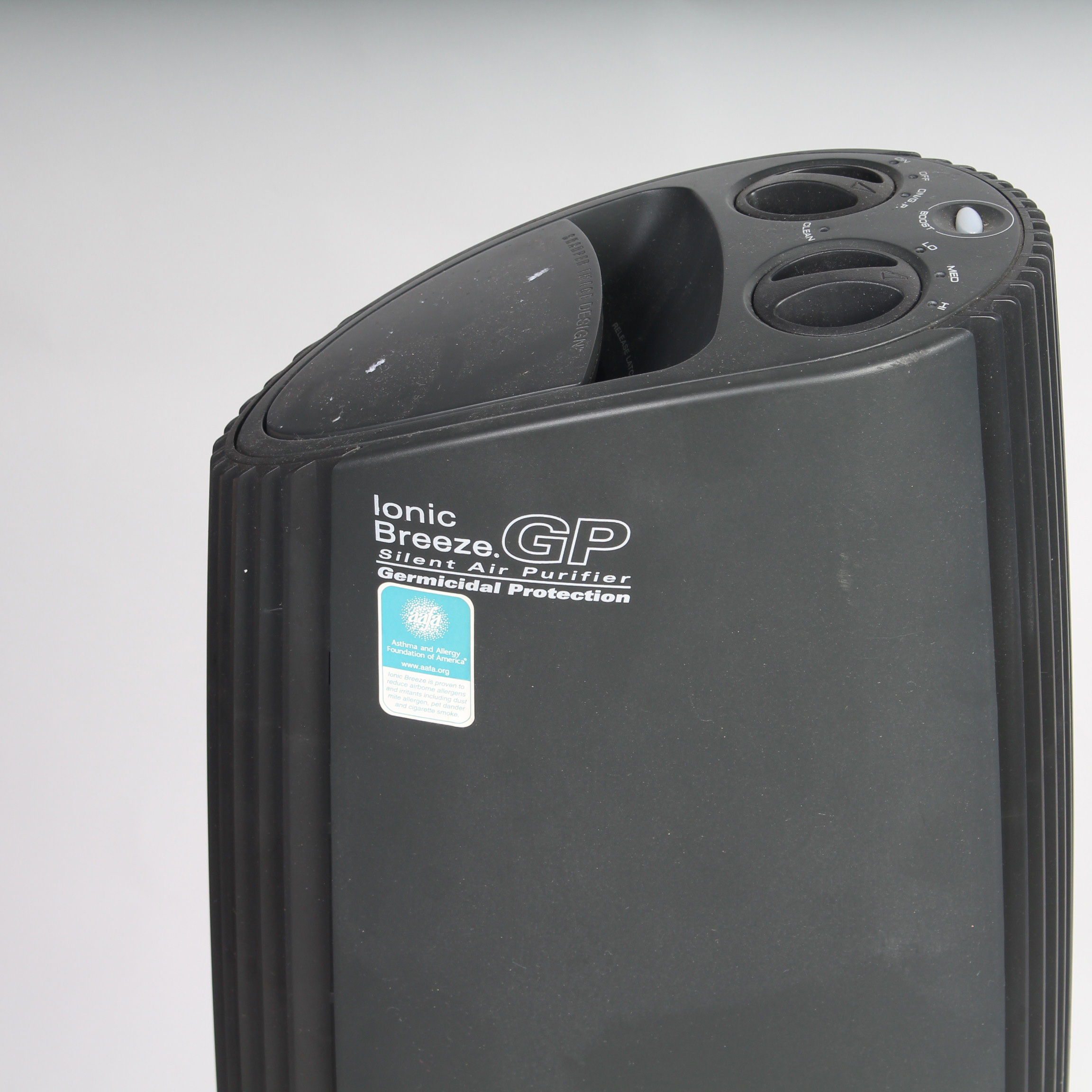 Ionic AIr Purifier by Sharper Image