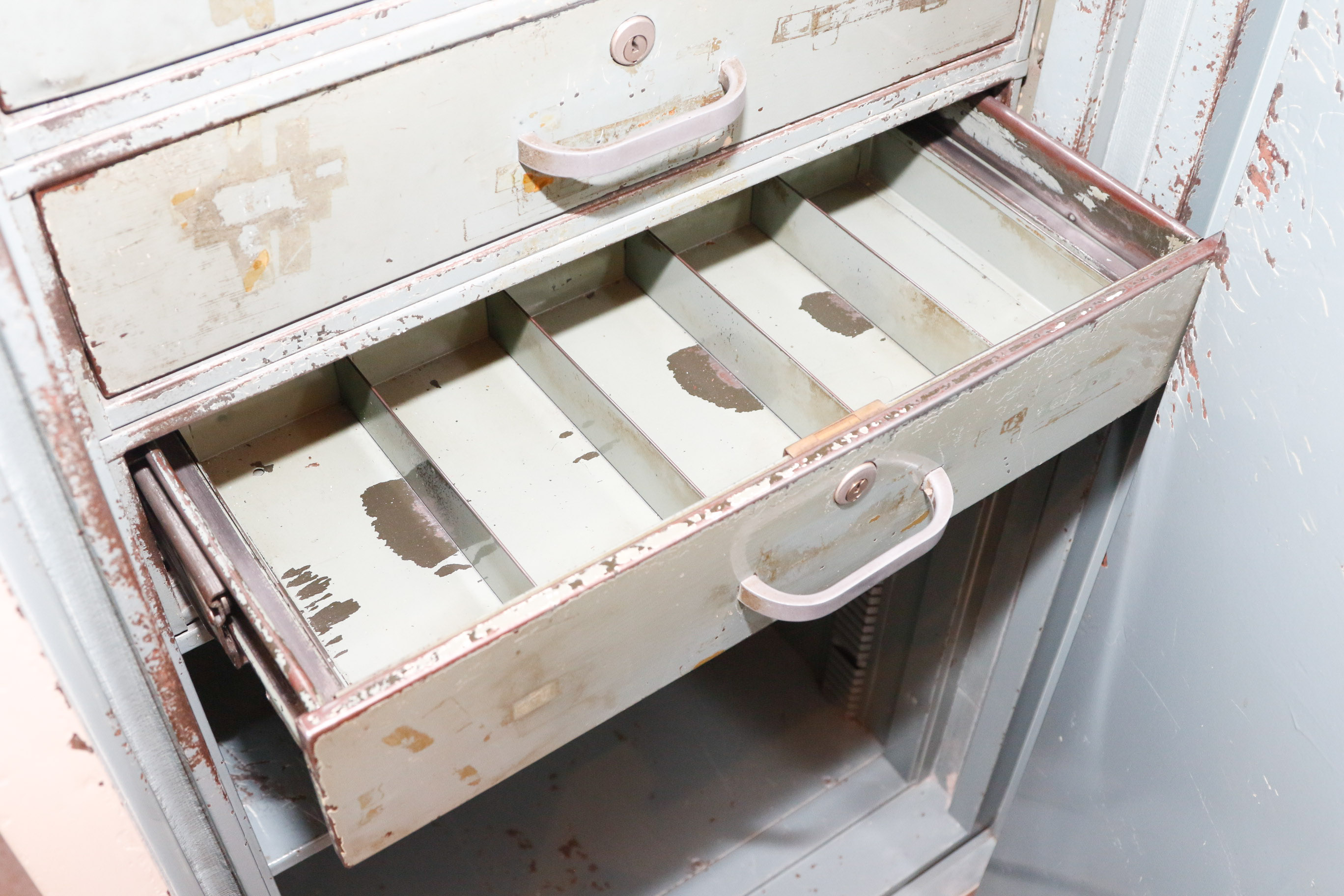 The Safe Cabinet by Remington Rand