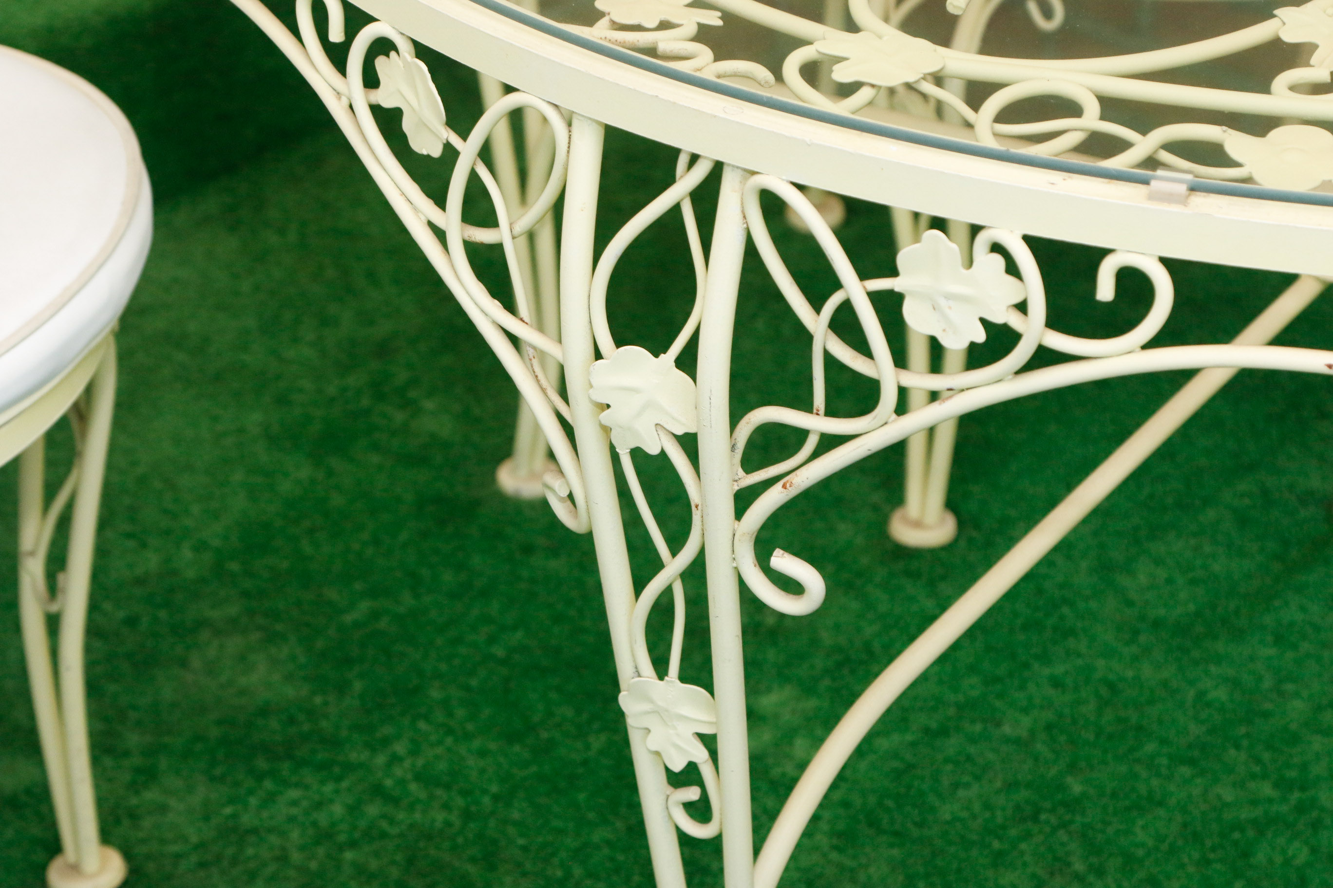 Birmingham Ornamental Wrought Iron Patio Dining Table and Chair Set